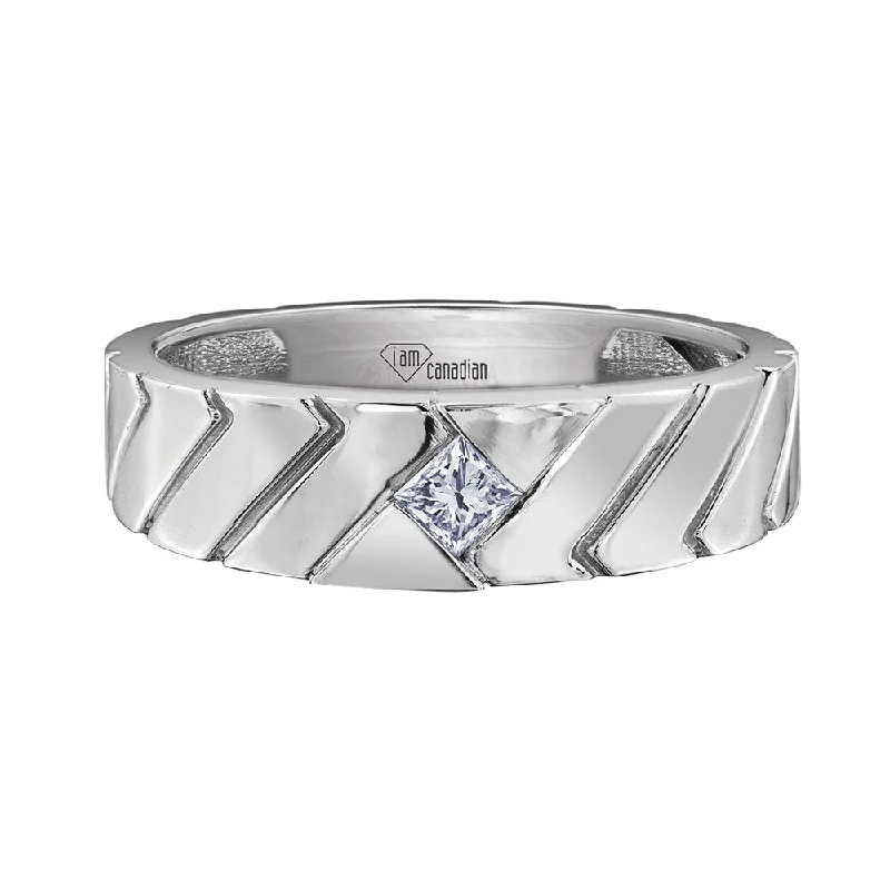 Cathedral - Style Women's Diamond Rings with a Raised Center Setting and Elaborate MetalworkMen's Princess Cut Canadian Diamond Ring