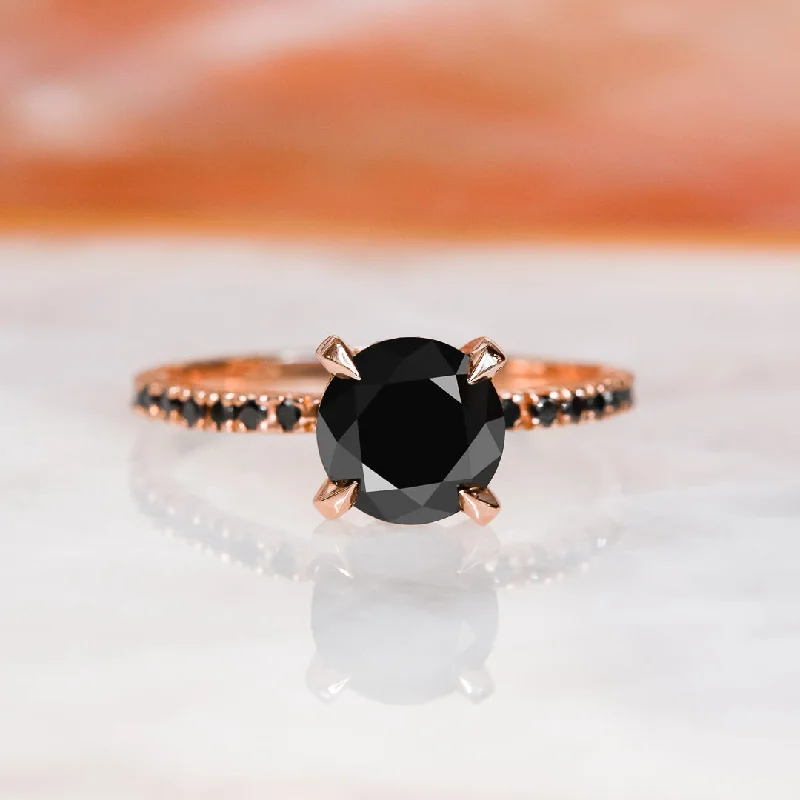 Three - Stone Women's Diamond Rings Symbolizing Past, Present, and Future with Emerald - Cut DiamondsBaixa   Unique  Natural Black Diamond Round Engagement Ring