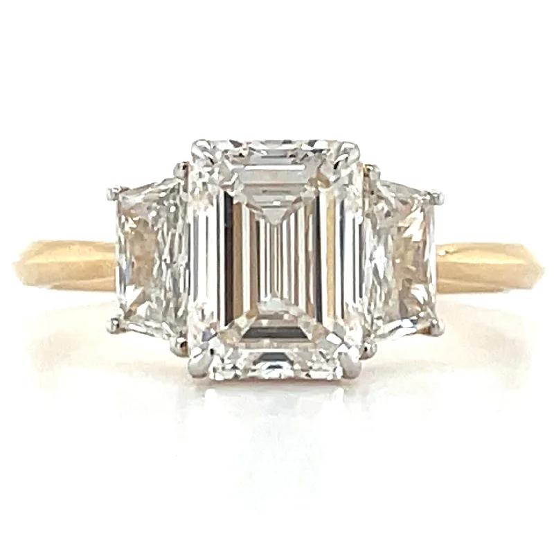 Adjustable Engagement Rings with a Flexible Band and a Princess - Cut Center DiamondErin - 14ct Yellow Gold 2.52ct Laboratory Grown Emerald Cut Diamond Engagement Ring With Side Stones